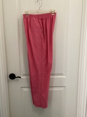 Alfred Dunner Raspberry Pink Women's Pull On Trousers Elastic Waist Size 8